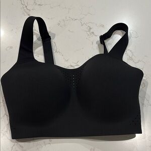 Victoria's Secret Black Seamless Sports Bra, 32DD